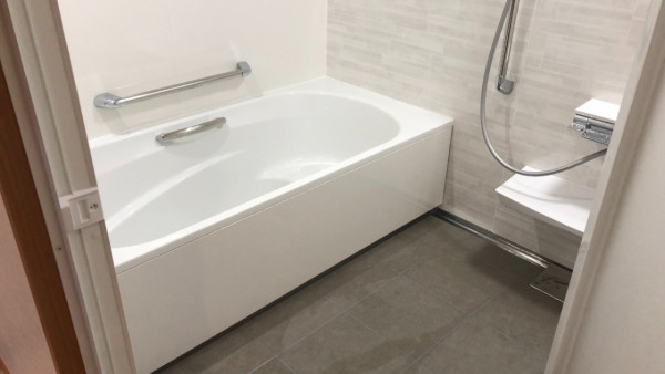 浴室・お風呂 | 排水が独特なマンションのお風呂をリフォーム | タカラ