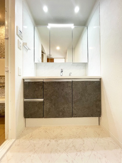 新到着 ヨーロッパ風 B158 リフォーム 流し 強化ガラス 浴室洗面台 近代現代アートデザイン 洗面台、洗面ボウル（鏡なし） -  balkanroad.eu